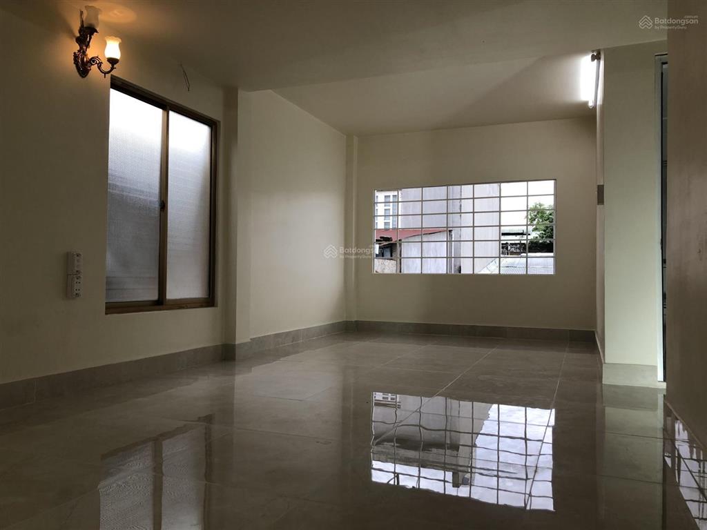 Bán nhà chính chủ dt 154,3m2 cách bv đồng nai 300m