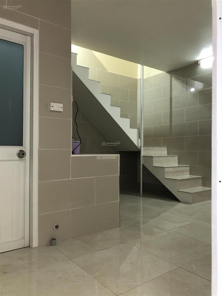 Bán nhà chính chủ dt 154,3m2 cách bv đồng nai 300m