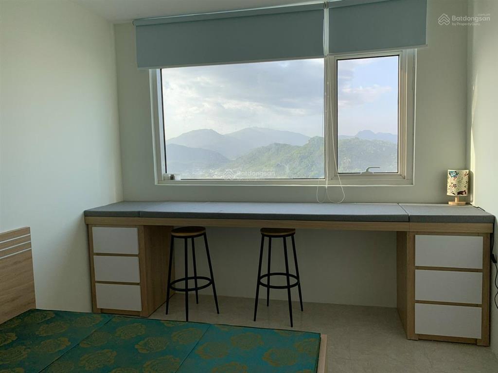 Bán căn hộ chung cư mường thanh 04 trần phú, 2 phòng ngủ, view sông, 2,8 tỷ