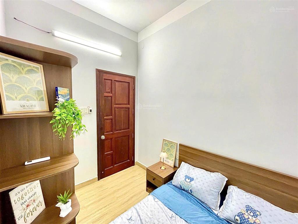 Lâu lâu trống lại căn 2 phòng ngủ cần cho thuê gần ngay sân bay tân sơn nhất, đầy đủ tiện nghi