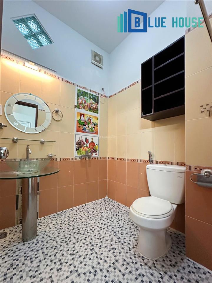 1 phòng ngủ đầy đủ công năng, nằm ngay công viên gia định, cách sân bay chỉ 5' đi xe