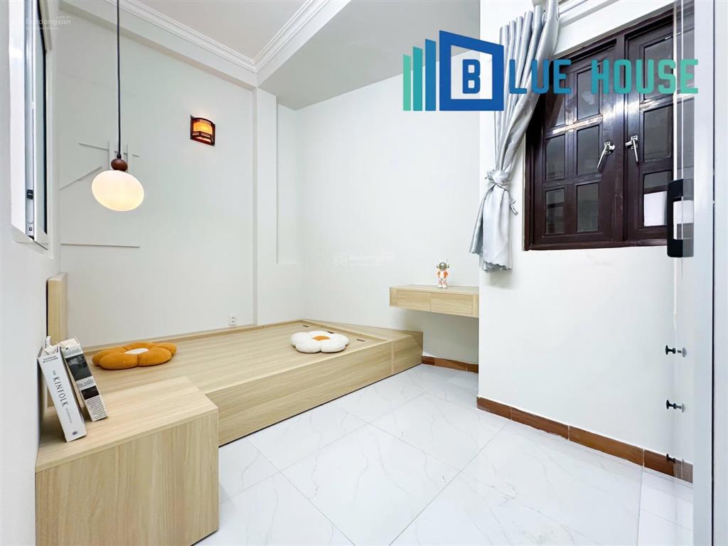 1 phòng ngủ đầy đủ công năng, nằm ngay công viên gia định, cách sân bay chỉ 5' đi xe