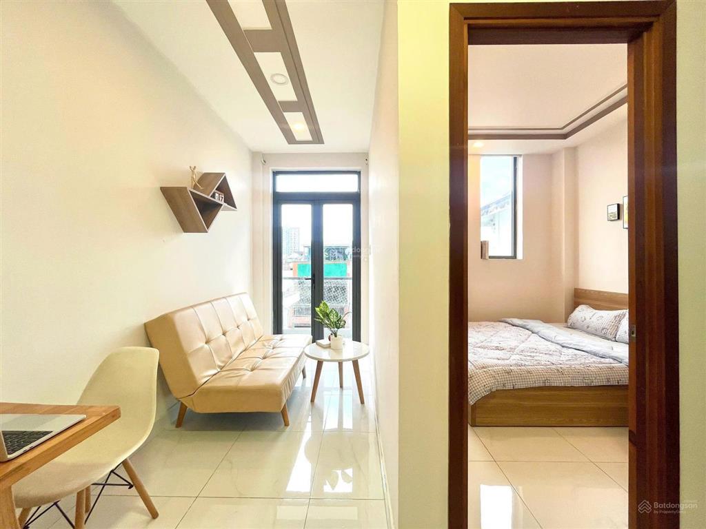 Một phòng ngủ full ánh sáng tự nhiên cho thuê ngay trung tâm ngã tư phú nhuận, thang máy, hầm xe