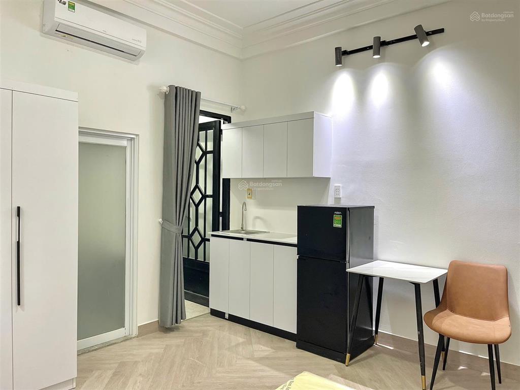 Cho thuê studio ban công sát bên trường cao đẳng kinh tế đối ngoại, full nội thất, sạch sẽ