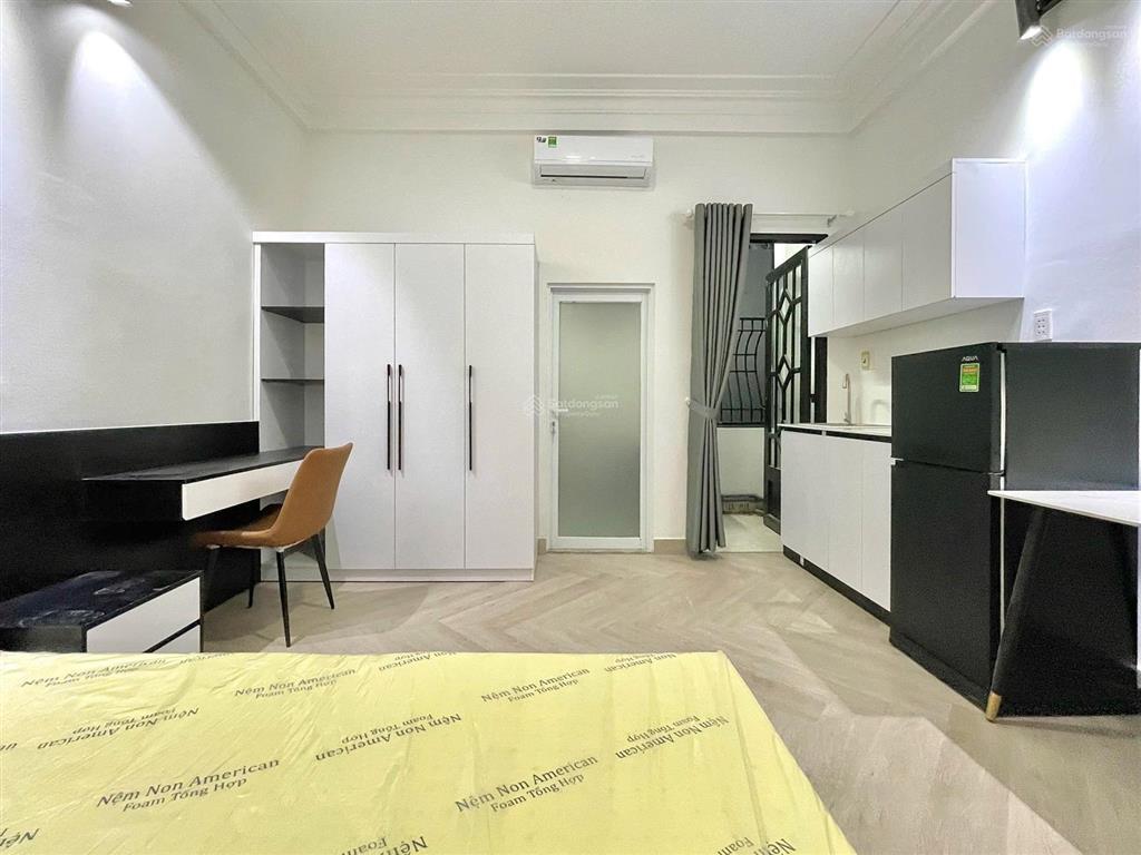 Cho thuê studio ban công sát bên trường cao đẳng kinh tế đối ngoại, full nội thất, sạch sẽ