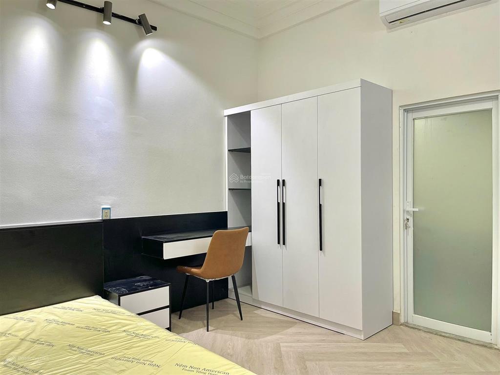 Cho thuê studio ban công sát bên trường cao đẳng kinh tế đối ngoại, full nội thất, sạch sẽ