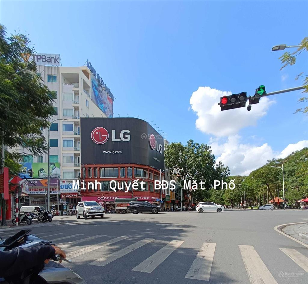 Cho thuê nhà mặt đường nguyễn đức cảnh vị trí đẹp, mặt tiền 9m, dt 200m2, nhà 4 tầng thông sàn