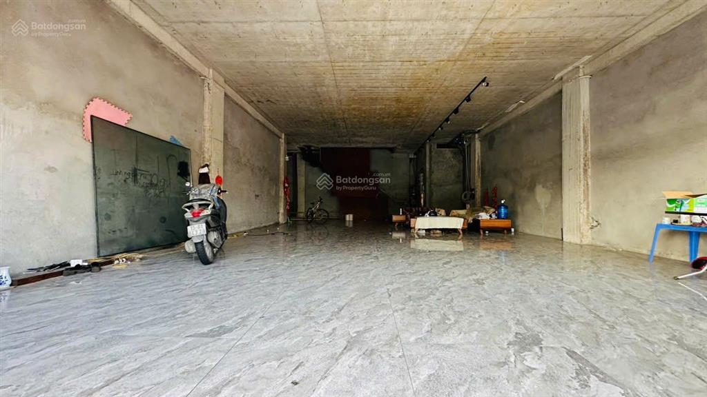 Cho thuê nhà mặt đường nguyễn đức cảnh vị trí đẹp, mặt tiền 9m, dt 200m2, nhà 4 tầng thông sàn