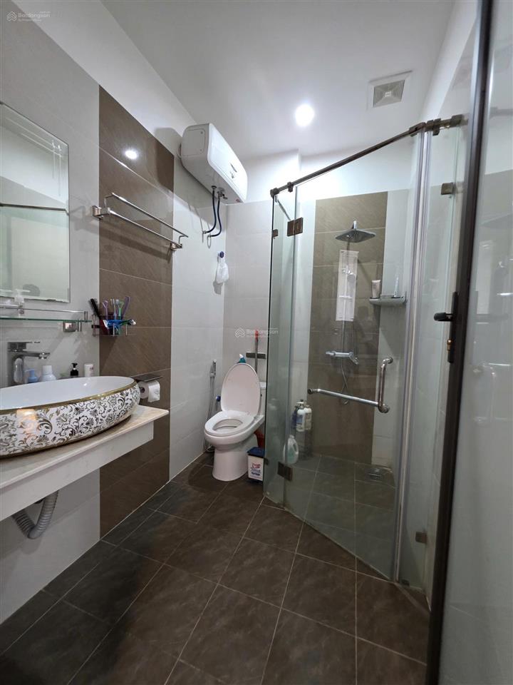 Bán nhà 4 tầng độc lập gần hồ phương lưu, lộc vừng đỏ, dt 70m2, ngang 4m, ngõ cực nông oto đỗ cửa