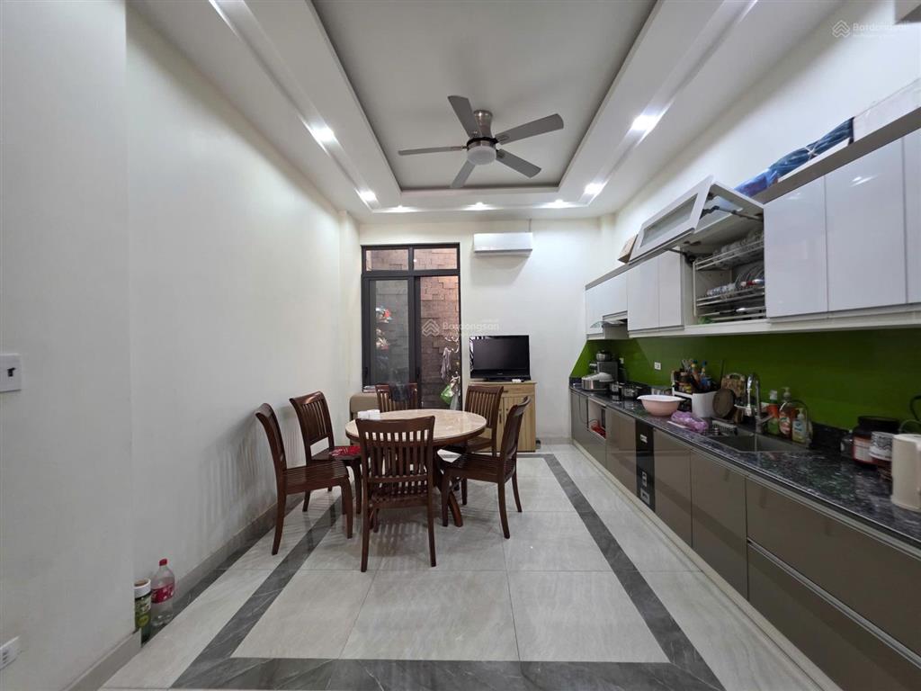 Bán nhà 4 tầng độc lập gần hồ phương lưu, lộc vừng đỏ, dt 70m2, ngang 4m, ngõ cực nông oto đỗ cửa