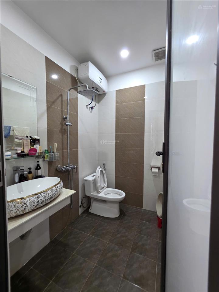 Bán nhà 4 tầng độc lập gần hồ phương lưu, lộc vừng đỏ, dt 70m2, ngang 4m, ngõ cực nông oto đỗ cửa