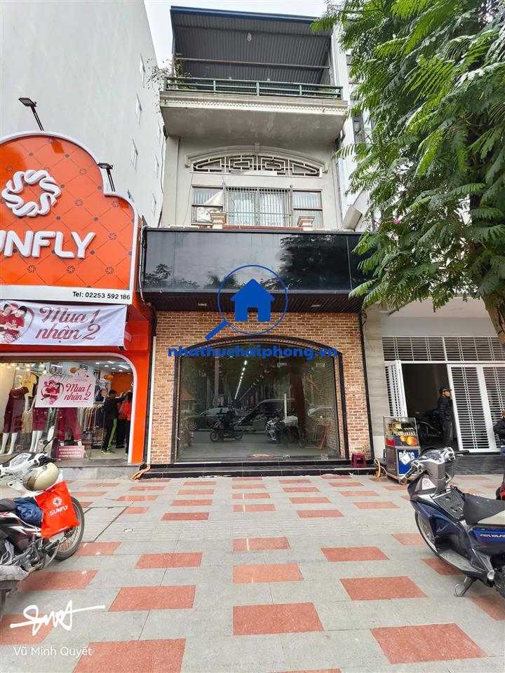 Cho thuê nhà mặt đường nguyễn đức cảnh đoạn đẹp, dt 140m2, mặt tiền 7m, nhà 1.5 tầng thông sàn