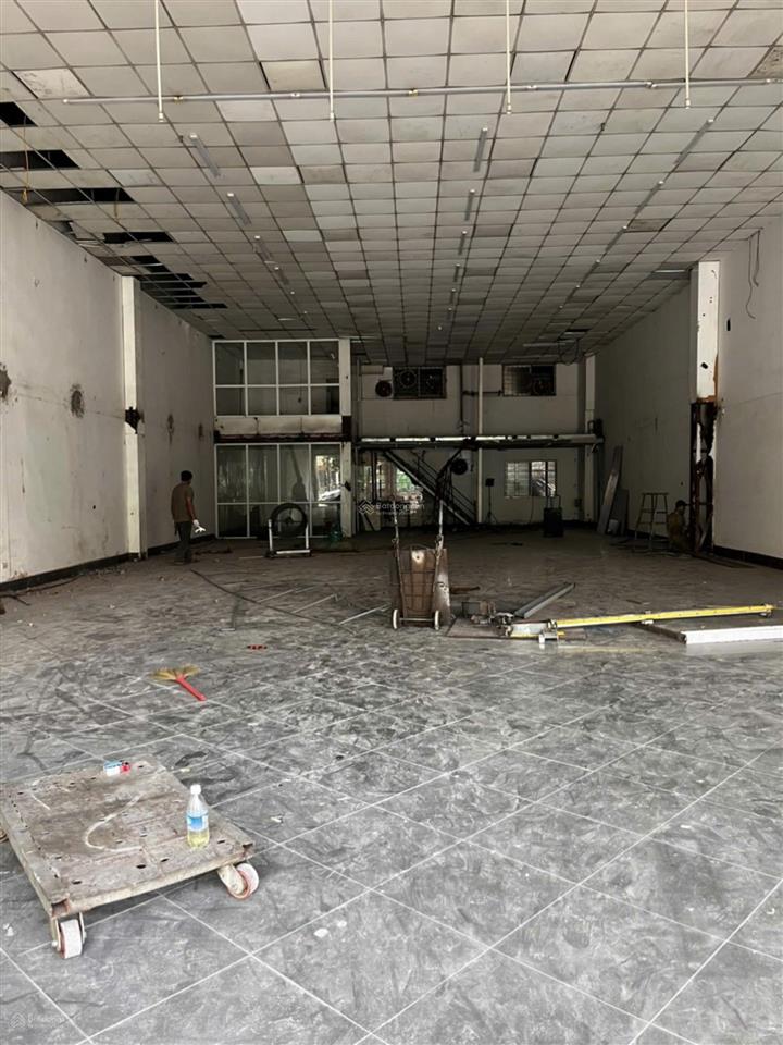 Cho thuê nhà mặt đường nguyễn văn linh vị trí đẹp gần aeon, mặt tiền 11m, dt 450m2 1 tầng thông sàn