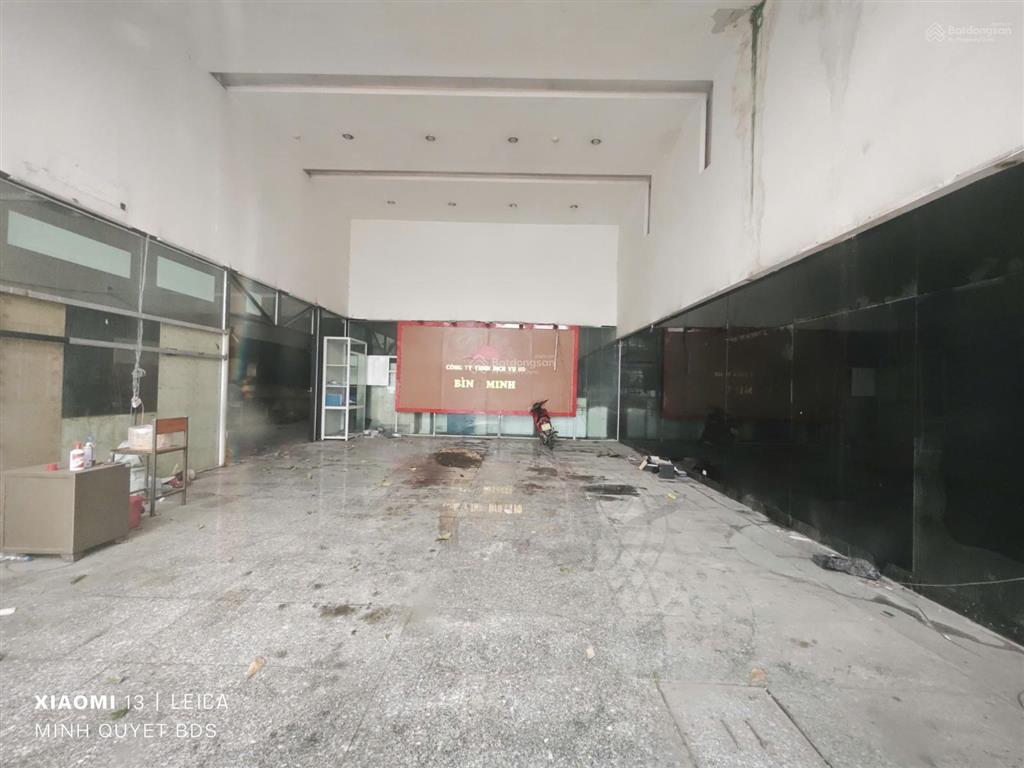 Cho thuê nhà mặt đường nguyễn văn linh vị trí đẹp gần aeon, mặt tiền 11m, dt 450m2 1 tầng thông sàn