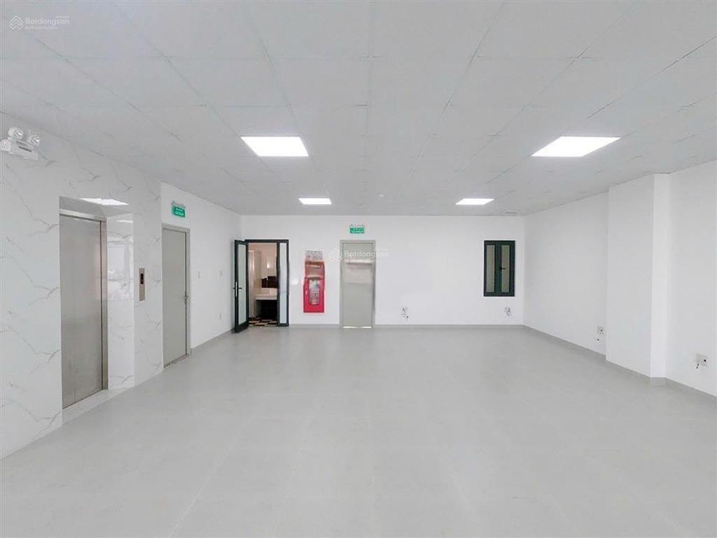 Siêu phẩm mặt đường trần nguyên hãn mặt tiền 7.2m vỉa hè rộng, dt 100m2, nhà đang cho thuê 65tr/th