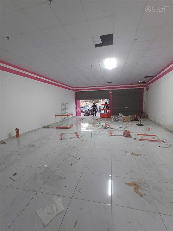 Bán nhà mặt đường máng nước gần hoàng huy, ngang 4.5m vuông vắn, dt 90m2, nhà 1 tầng