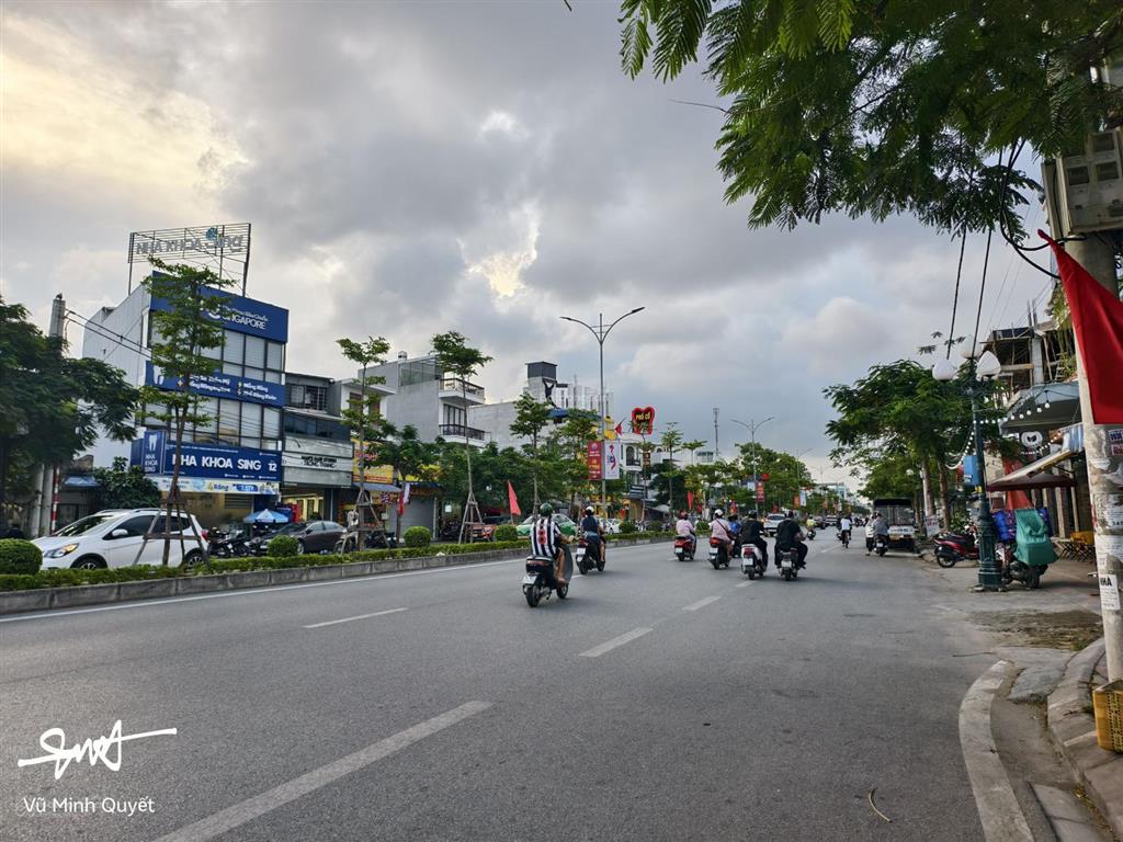 Bán nhà mặt đường máng nước gần hoàng huy, ngang 4.5m vuông vắn, dt 90m2, nhà 1 tầng