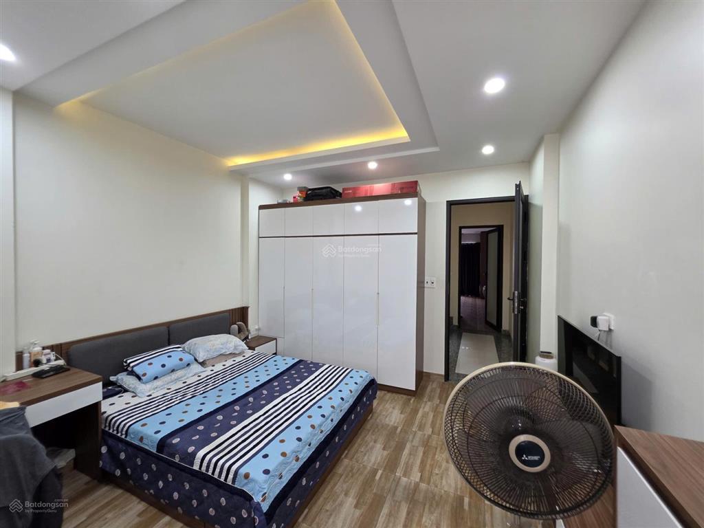 Bán nhà 4 tầng độc lập gần hồ phương lưu, lộc vừng đỏ, dt 70m², ngang 4m, ngõ cực nông ô tô đỗ cửa