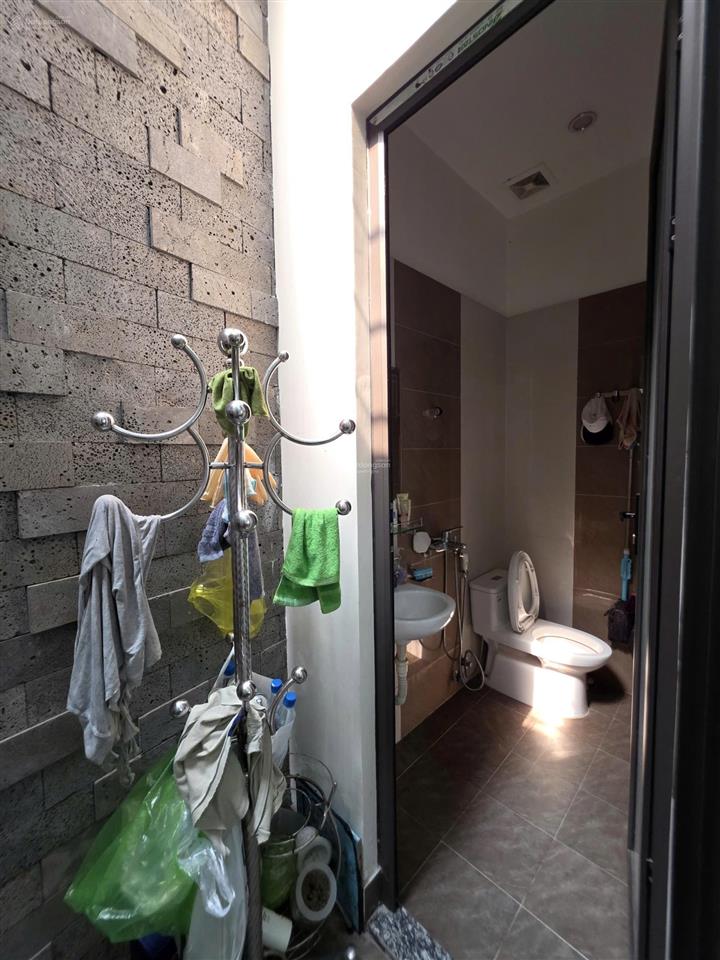 Bán nhà 4 tầng độc lập gần hồ phương lưu, lộc vừng đỏ, dt 70m², ngang 4m, ngõ cực nông ô tô đỗ cửa