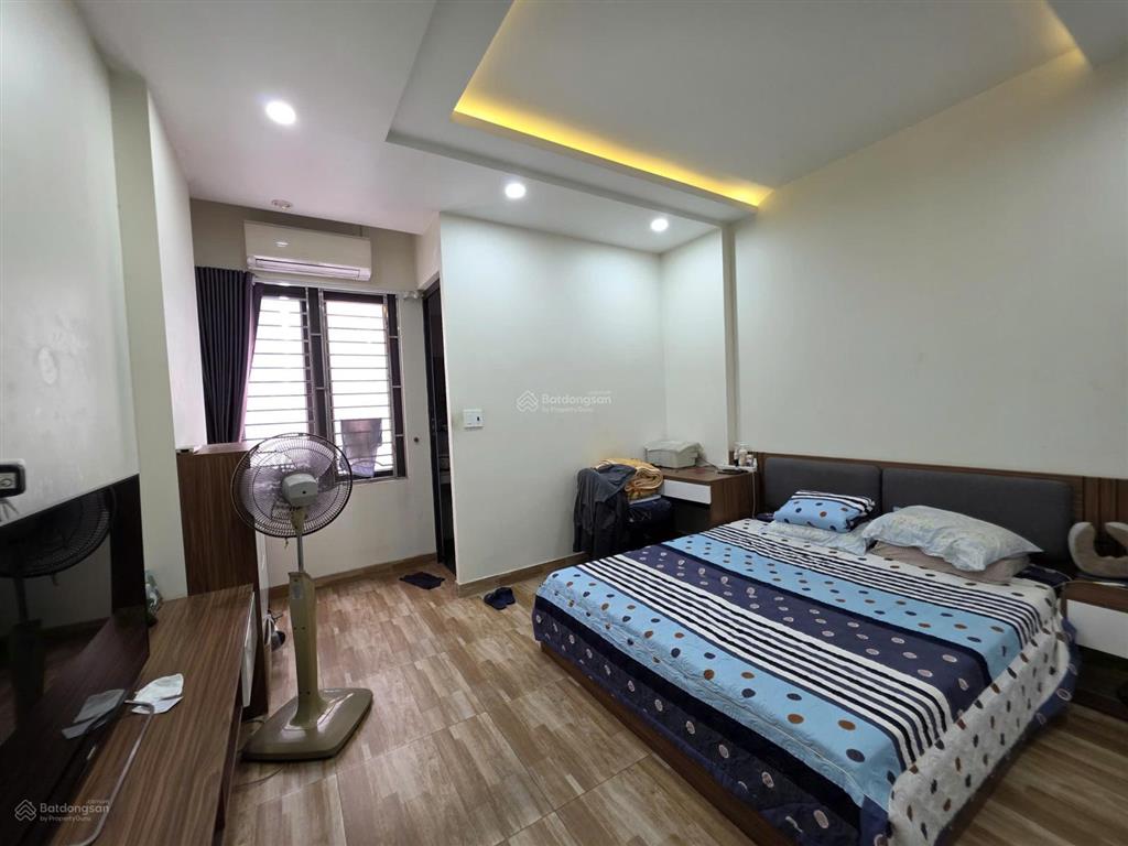Bán nhà 4 tầng độc lập gần hồ phương lưu, lộc vừng đỏ, dt 70m², ngang 4m, ngõ cực nông ô tô đỗ cửa
