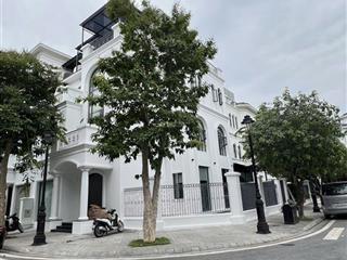 Cho thuê biệt thự lô góc khu ngọc trai 1 vinhomes marina, dt 200m2, nhà 3 tầng 4 ngủ full nội thất