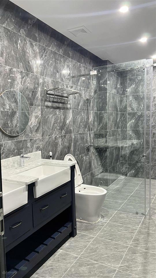 Cho thuê biệt thự lô góc khu ngọc trai 1 vinhomes marina, dt 200m2, nhà 3 tầng 4 ngủ full nội thất