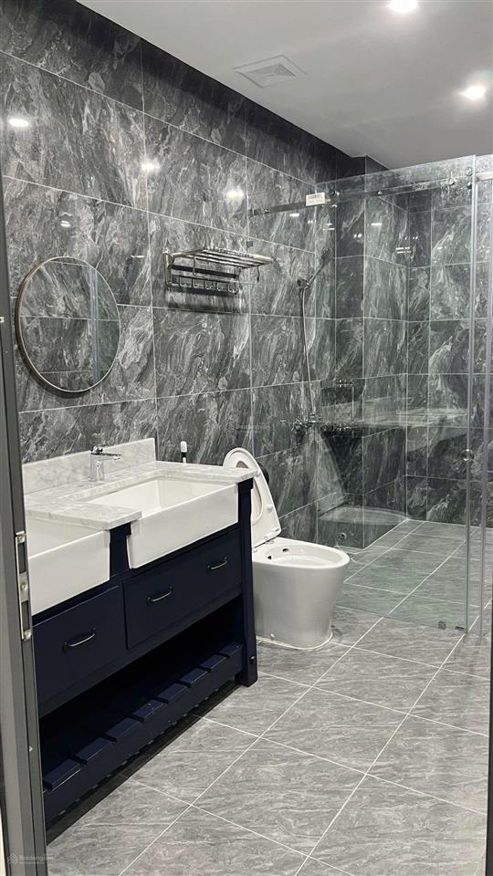 Cho thuê biệt thự lô góc khu ngọc trai 1 vinhomes marina, dt 200m2, nhà 3 tầng 4 ngủ full nội thất
