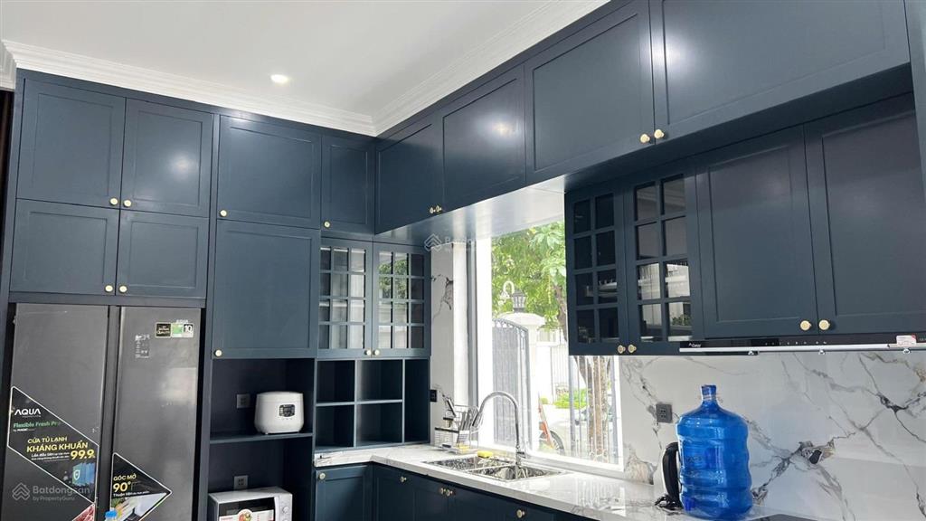 Cho thuê biệt thự lô góc khu ngọc trai 1 vinhomes marina, dt 200m2, nhà 3 tầng 4 ngủ full nội thất