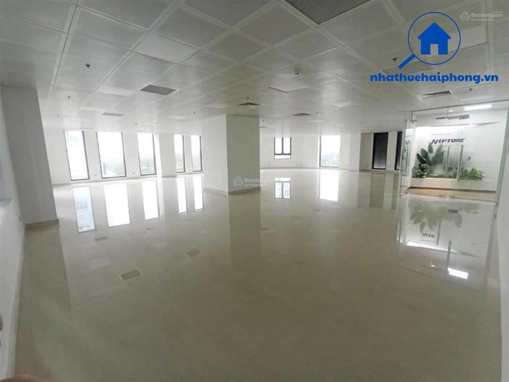 Cho thuê nhà mặt đường tô hiệu, dt 300m2, mt 8.4m, nhà 4 tầng thông sàn, có hầm để xe, pccc đầy đủ