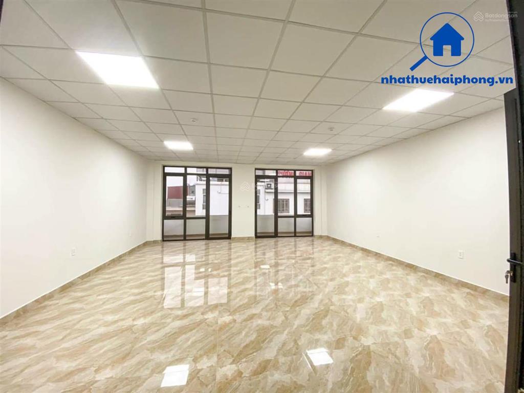 Cho thuê nhà mặt đường tô hiệu, dt 300m2, mt 8.4m, nhà 4 tầng thông sàn, có hầm để xe, pccc đầy đủ