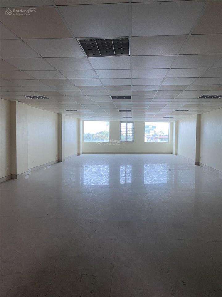 Cho thuê nhà mặt đường tuyến 2 lê hồng phong, dt 500m2 ngang 14m, nhà 1 tầng phù hợp cafe, nhà hàng
