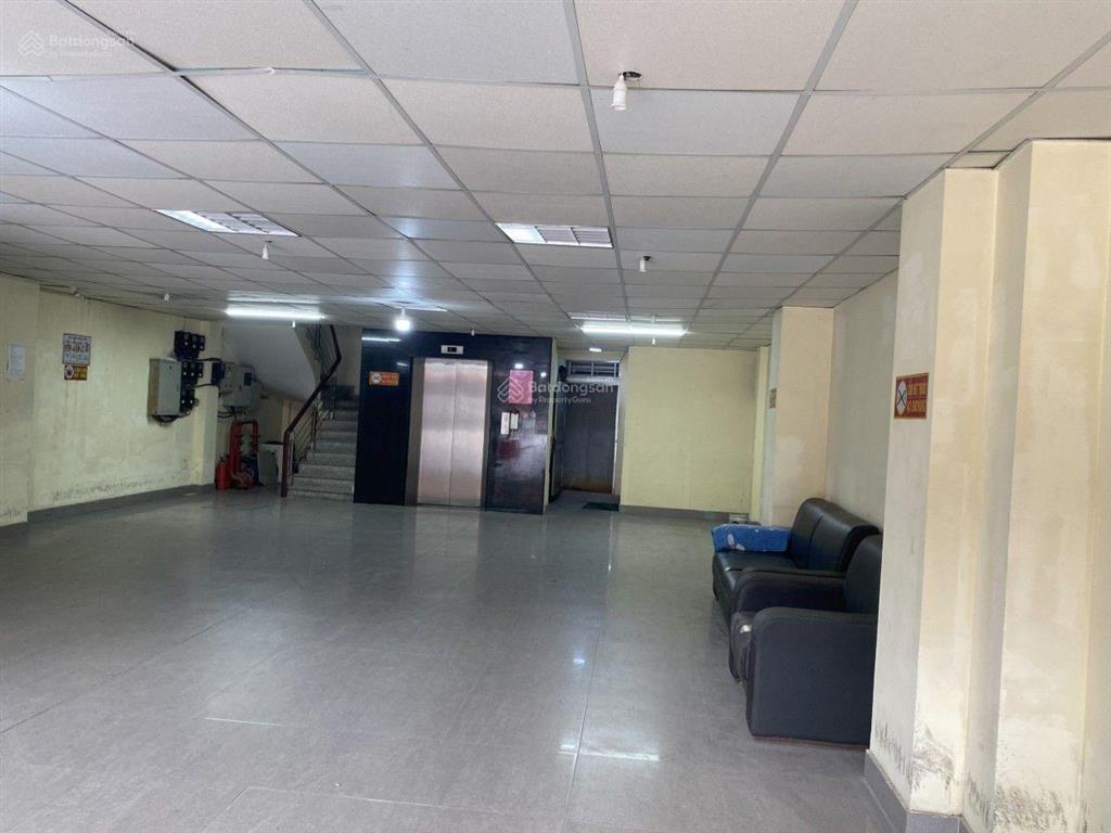 Cho thuê nhà mặt đường tuyến 2 lê hồng phong, dt 500m2 ngang 14m, nhà 1 tầng phù hợp cafe, nhà hàng