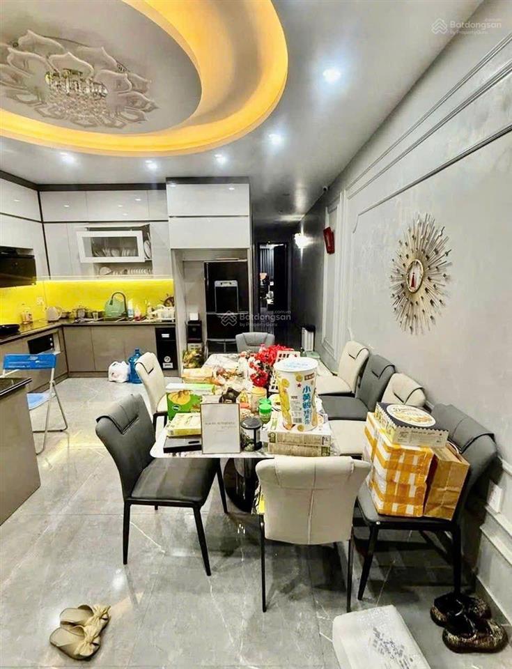 Bán nhà mặt đường dư hàng gần chợ cột đèn, dt 130m2, ngang 5m, nhà 4 tầng đẹp đang cho thuê