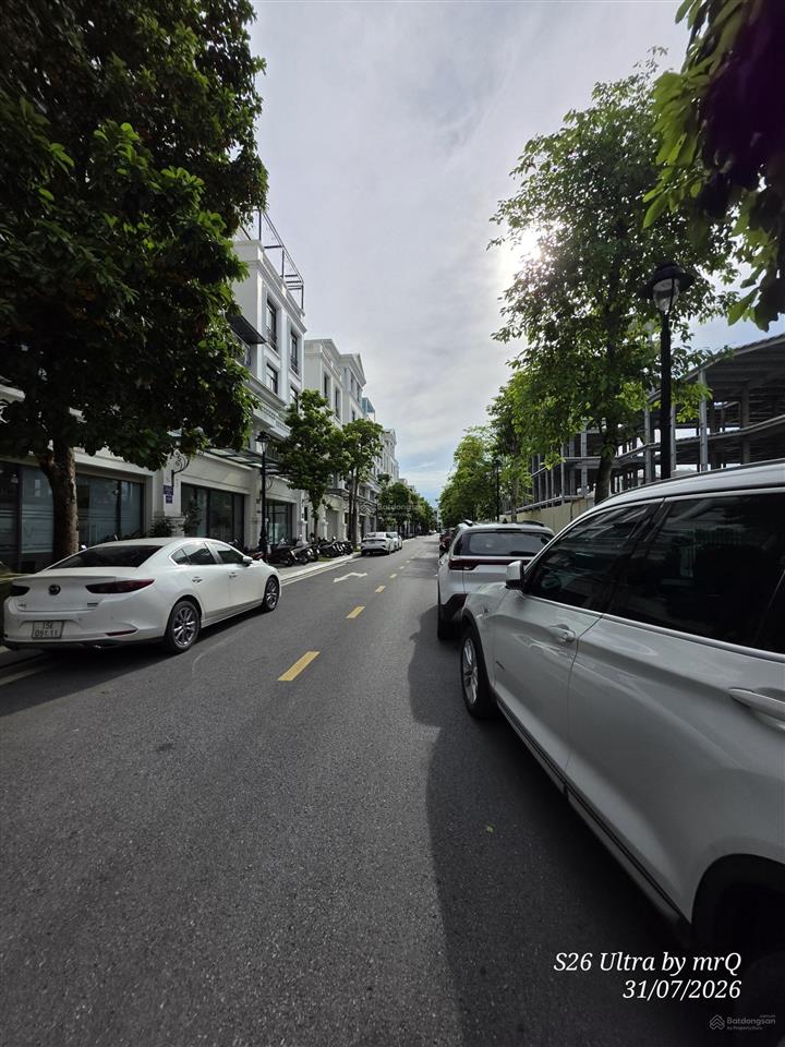 Bán nhà liền kề khu san hô 1 vinhomes marina, dt 105m2, nhà 5 tầng thang máy đang cho thuê 45 tr/th