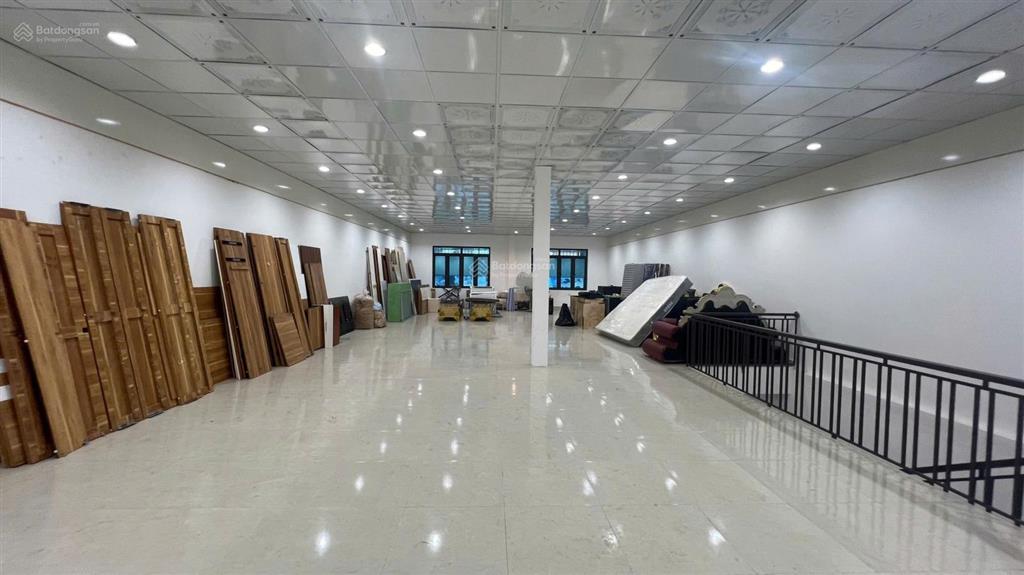 Cho thuê nhà mặt đường võ nguyên giáp vị trí cực đẹp, dtsd 400m2, ngang 10m, nhà 2 tầng thông sàn