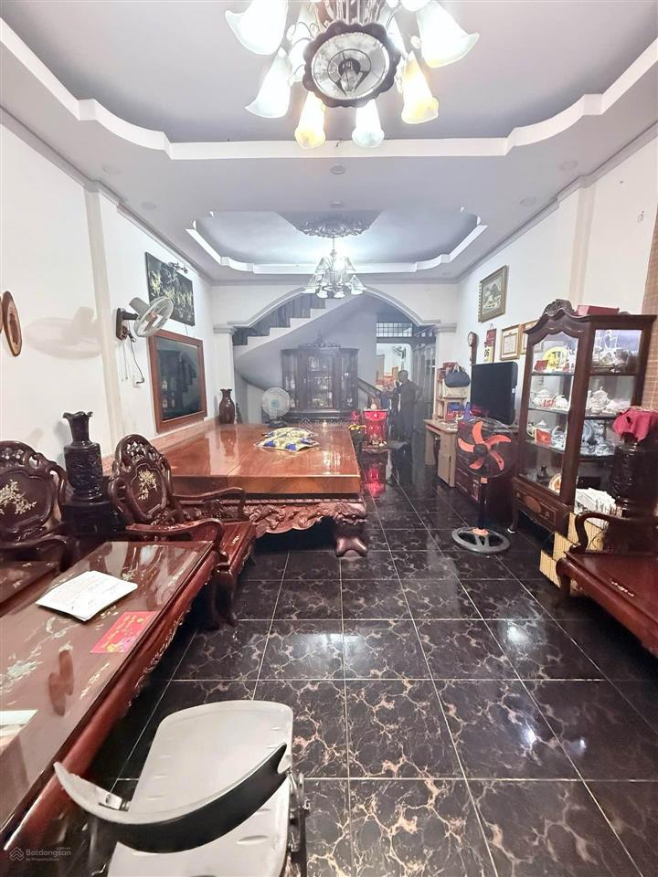 Bán nhà hoàng hoa thám 172m (6x28.4m) 3 tầng, 11pn hẻm ô tô