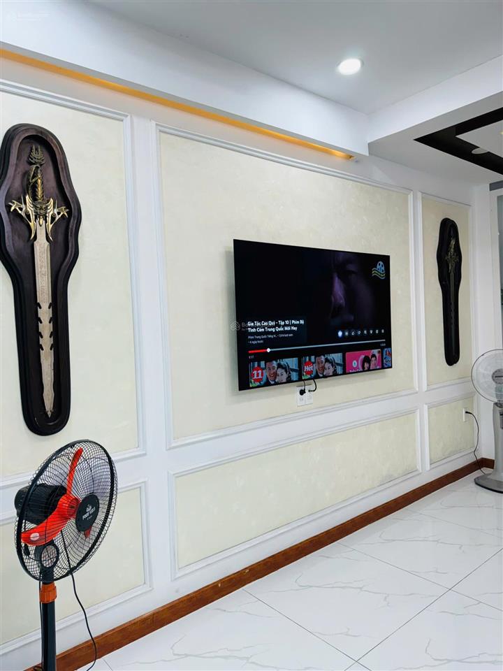 Bán nhà mới đường tô hiến thành. 4m x 11m. 5 tầng tặng full nội thất. giá 8.8 tỷ tl