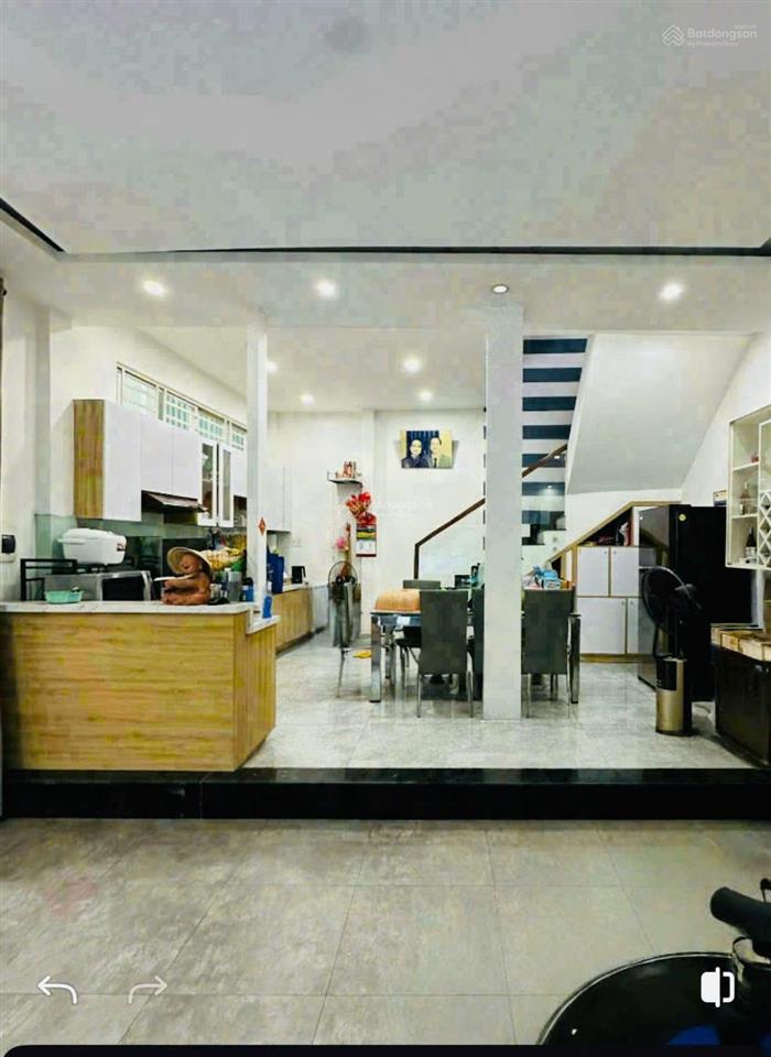 Bán nhà sát mặt tiền sư vạn hạnh q10. (52m2). 3 tầng đúc. giá 7.5 tỷ tl