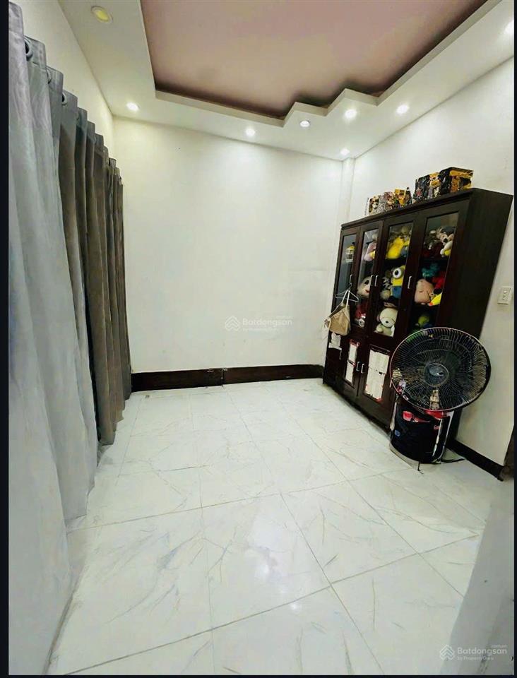 Bán nhà sát mặt tiền sư vạn hạnh q10. (52m2). 3 tầng đúc. giá 7.5 tỷ tl