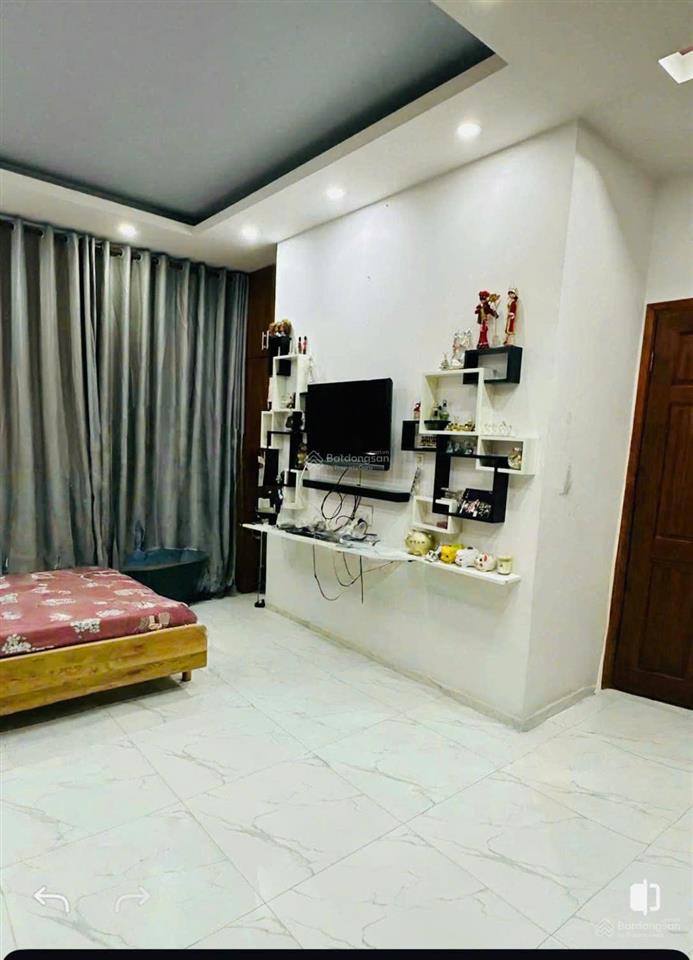 Bán nhà sát mặt tiền sư vạn hạnh q10. (52m2). 3 tầng đúc. giá 7.5 tỷ tl