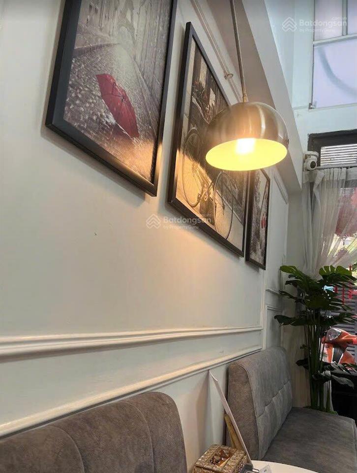 Lô góc 2 mt hẻm sư vạn hạnh q10. (3.6m x 11m, nở hậu). 4 tầng đúc. giá 9 tỷ tl