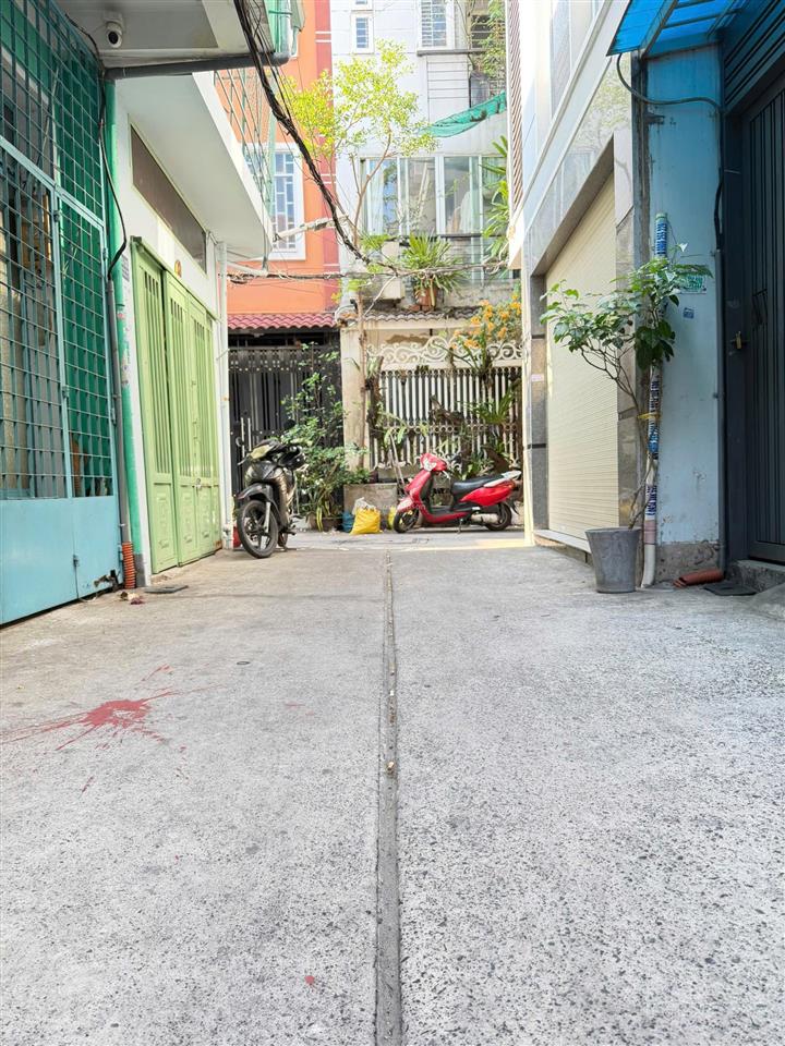 Bán nhà nát hẻm 4m tiện xây mới hòa hưng, q10. (3.5m x 12m, 40m2). giá 5.8 tỷ tl
