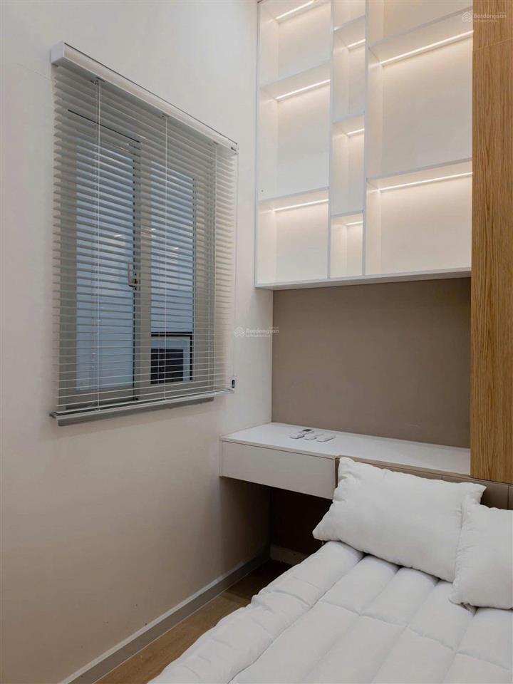 Nhà mới hẻm 4m hoàng sa q3. (3.7m x 10m, nở hậu). 3 tầng đúc. giá 8.5 tỷ tl