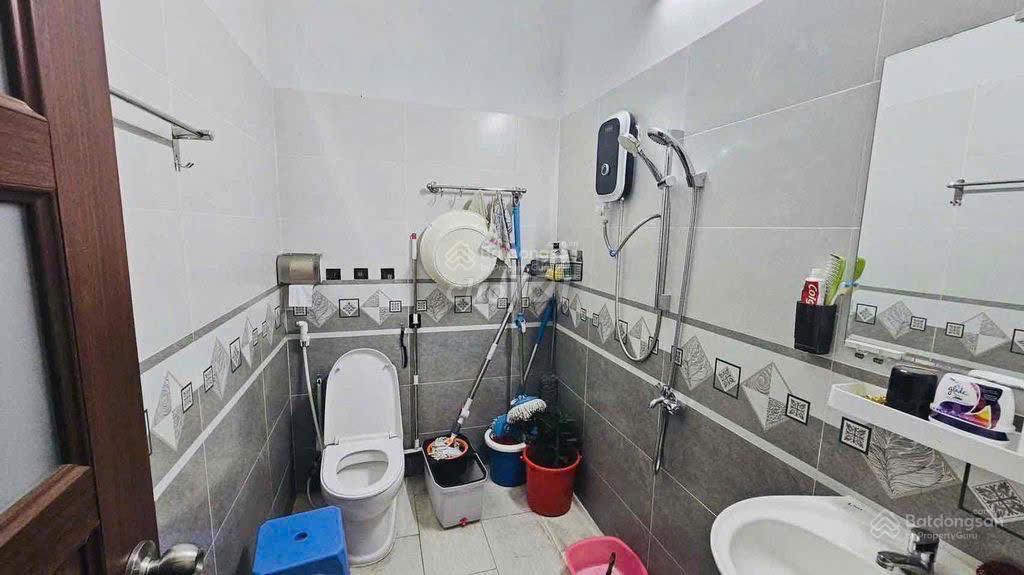 Hẻm 3m lê văn sỹ q3. (3.9m x 18m, 62m2). 3 tầng có st. giá chỉ 9.5 tỷ