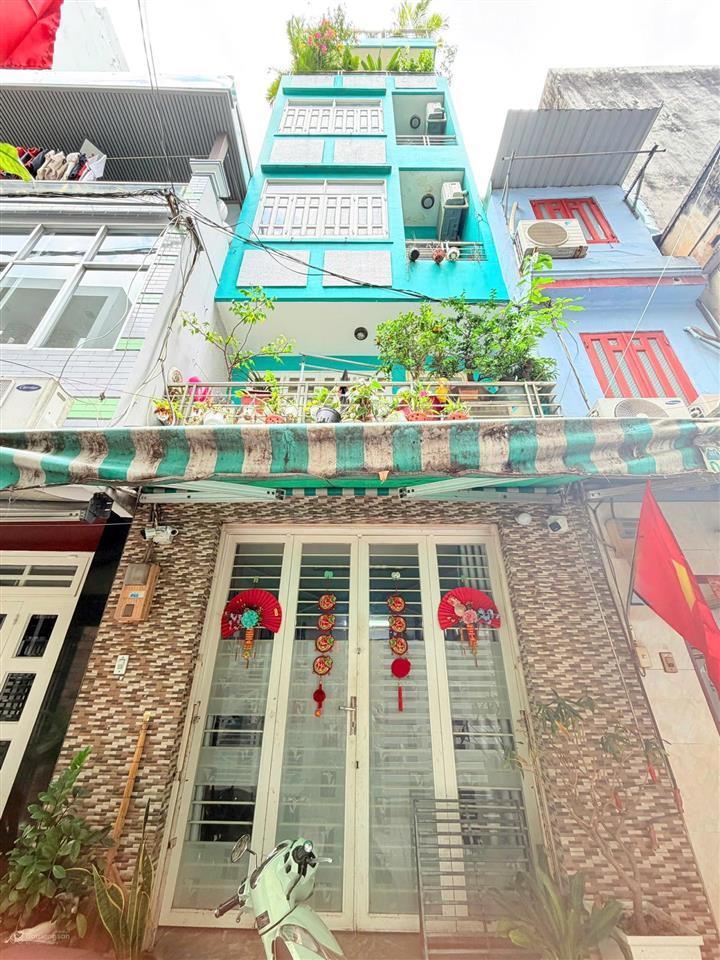Hẻm 4m đường 3 tháng 2 q10. (3.5m x 10m). 5 tầng btct. giá 8.9 tỷ tl