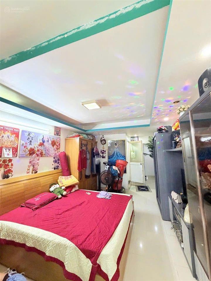 Hẻm 4m đường 3 tháng 2 q10. (3.5m x 10m). 5 tầng btct. giá 8.9 tỷ tl