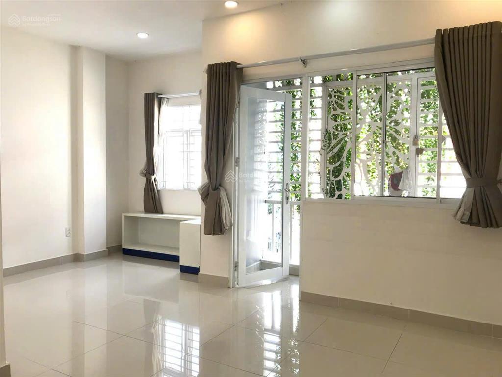 Hẻm 4m sát mặt tiền lý chính thắng q3. (5.5m x 8m, nở hậu 6.5m). 5 tầng. giá 11.8 tỷ tl