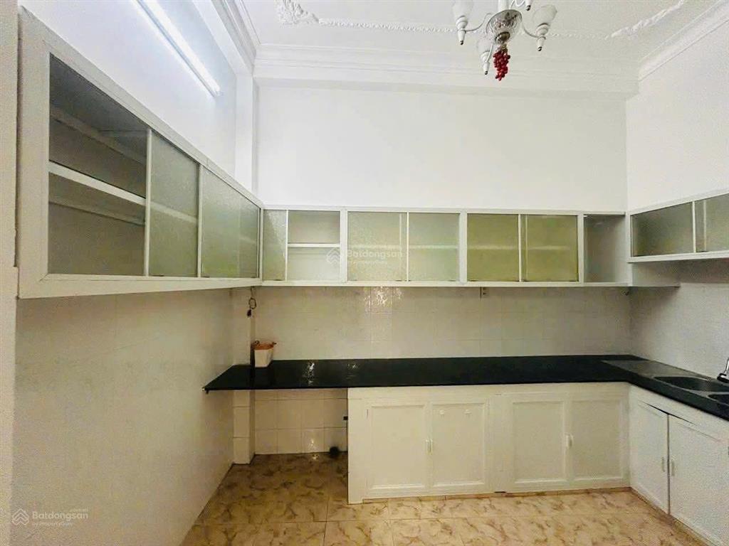 Bán nhà ngang lớn 5m trần quang diệu. (5m x 8m). 4 tầng btct. giá 8.7 tỷ tl