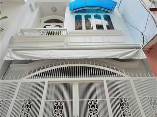 Bán nhà ngang lớn 5m trần quang diệu. (5m x 8m). 4 tầng btct. giá 8.7 tỷ tl