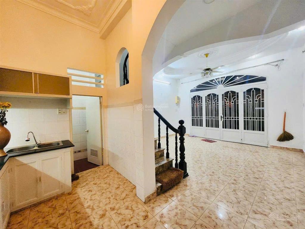 Bán nhà ngang lớn 5m trần quang diệu. (5m x 8m). 4 tầng btct. giá 8.7 tỷ tl